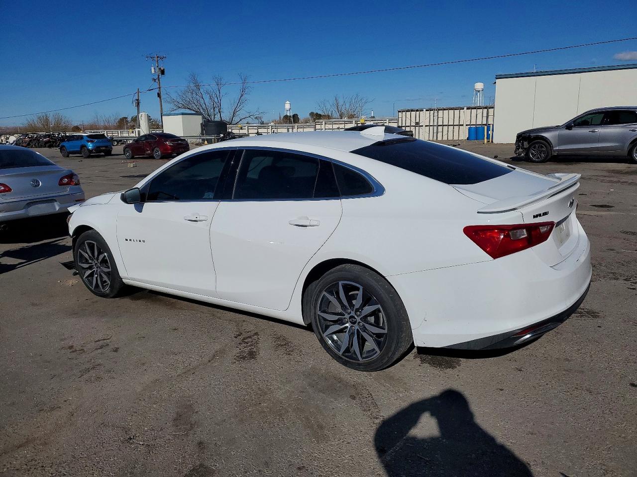 2023 CHEVROLET MALIBU RS photo 2