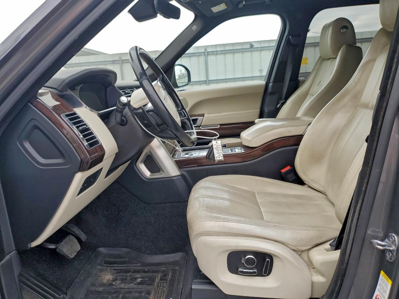 2017 LAND ROVER RANGE ROVER HSE photo 7
