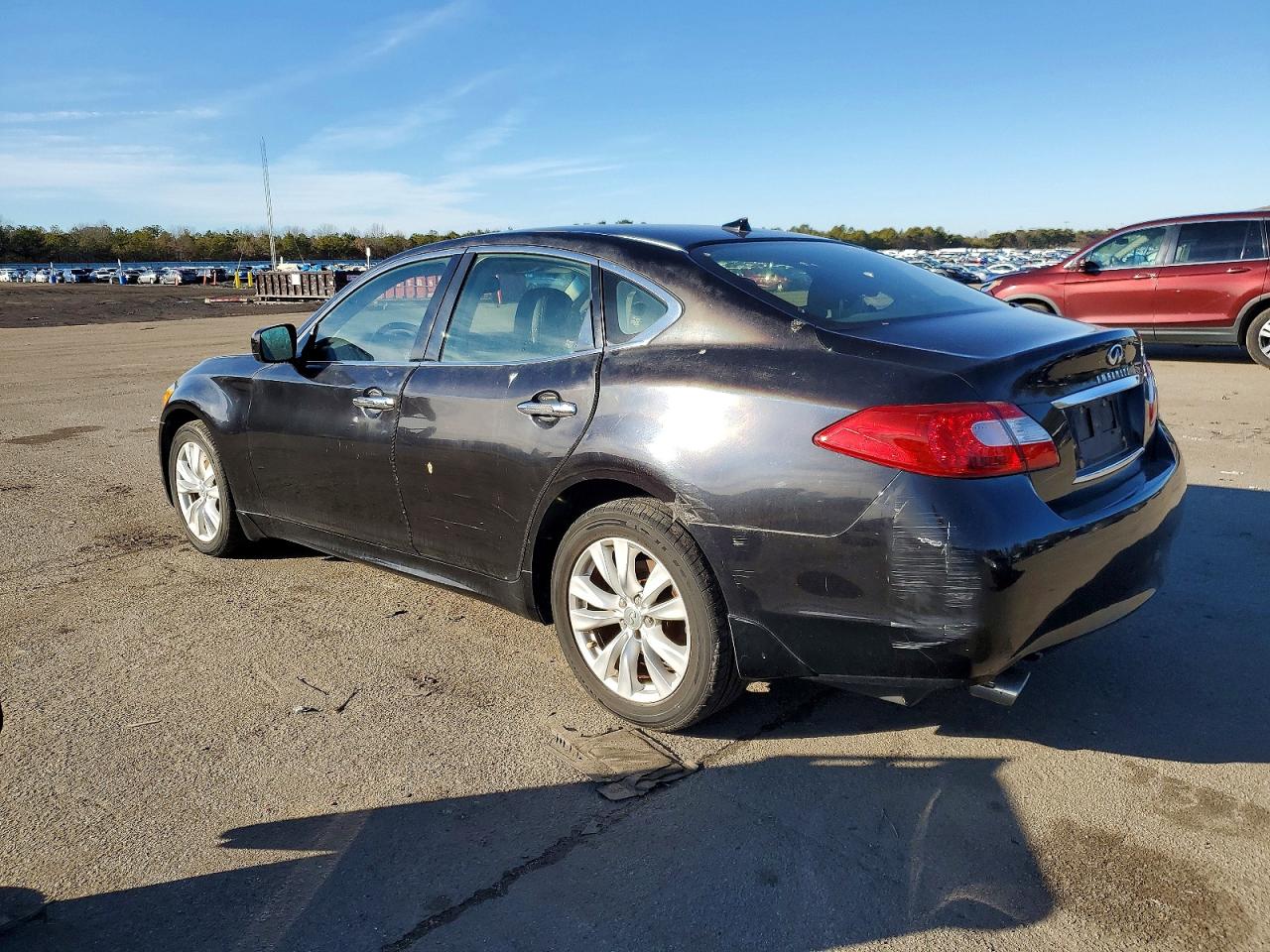2011 INFINITI M37 X photo 2