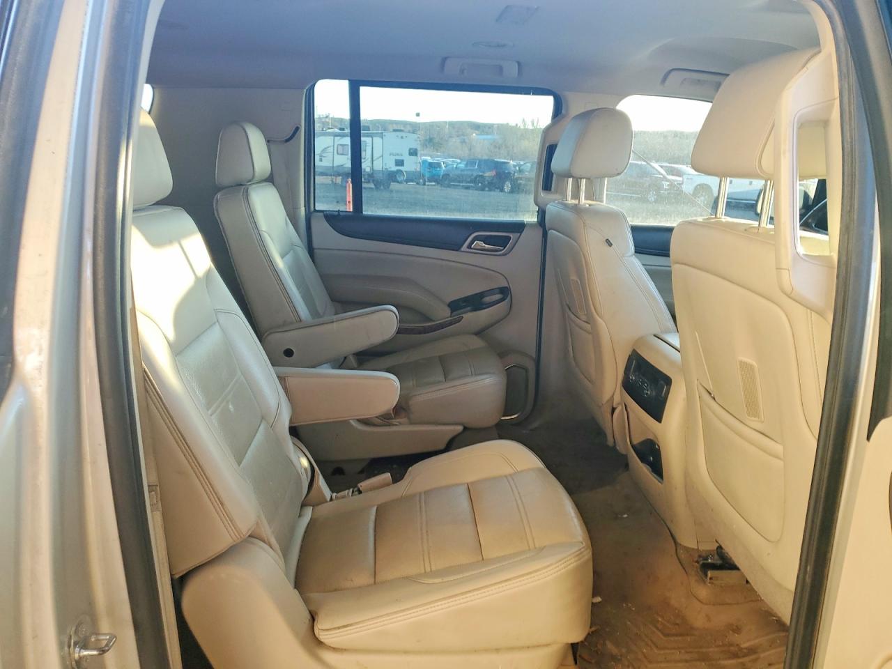 2015 GMC YUKON XL DENALI photo 11
