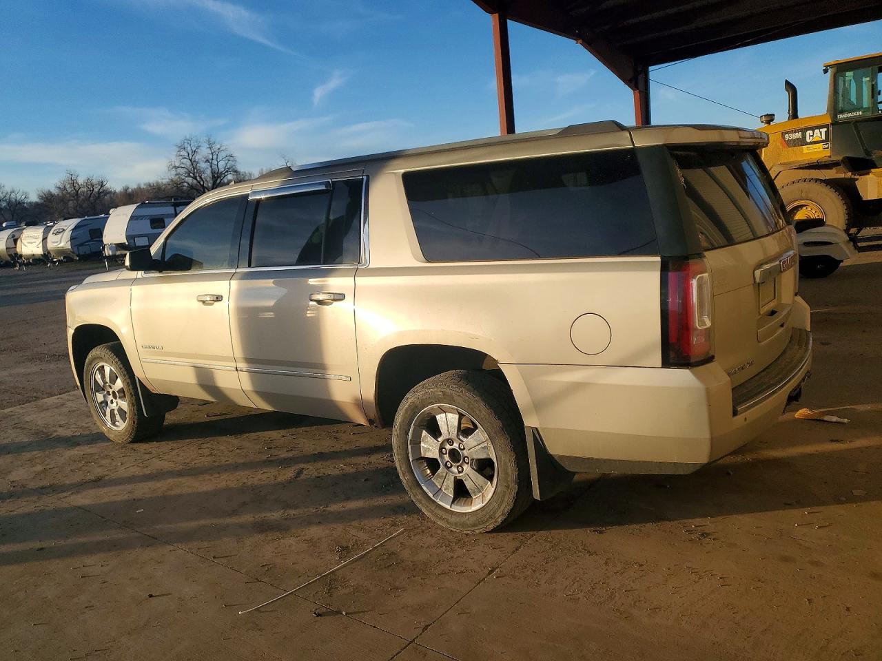 2015 GMC YUKON XL DENALI photo 2