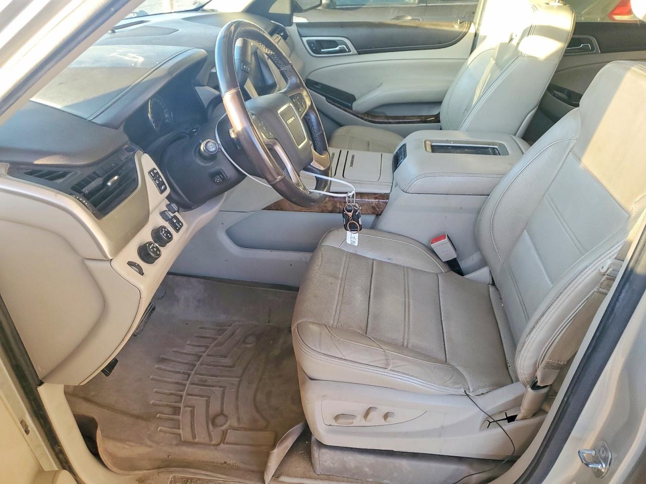2015 GMC YUKON XL DENALI photo 7