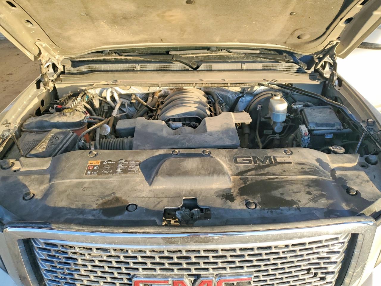 2015 GMC YUKON XL DENALI photo 12