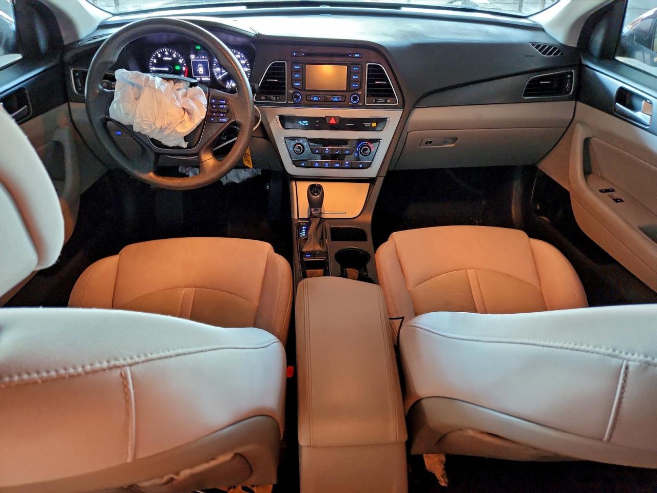 2015 HYUNDAI SONATA SPORT photo 8