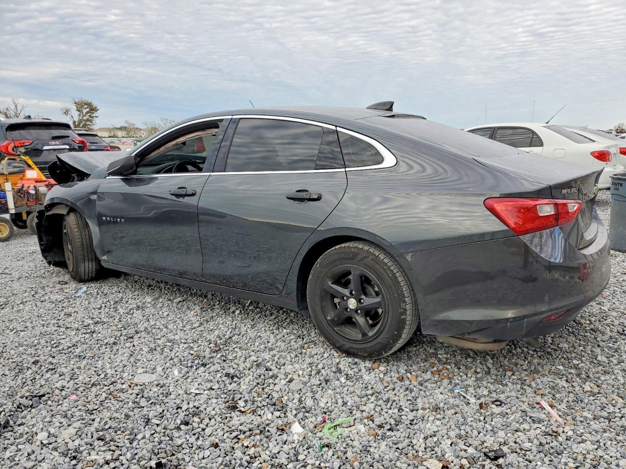 2018 CHEVROLET MALIBU LS photo 2