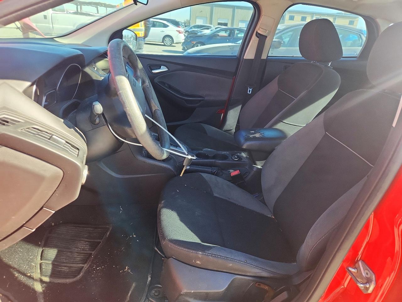 2014 FORD FOCUS SE photo 7