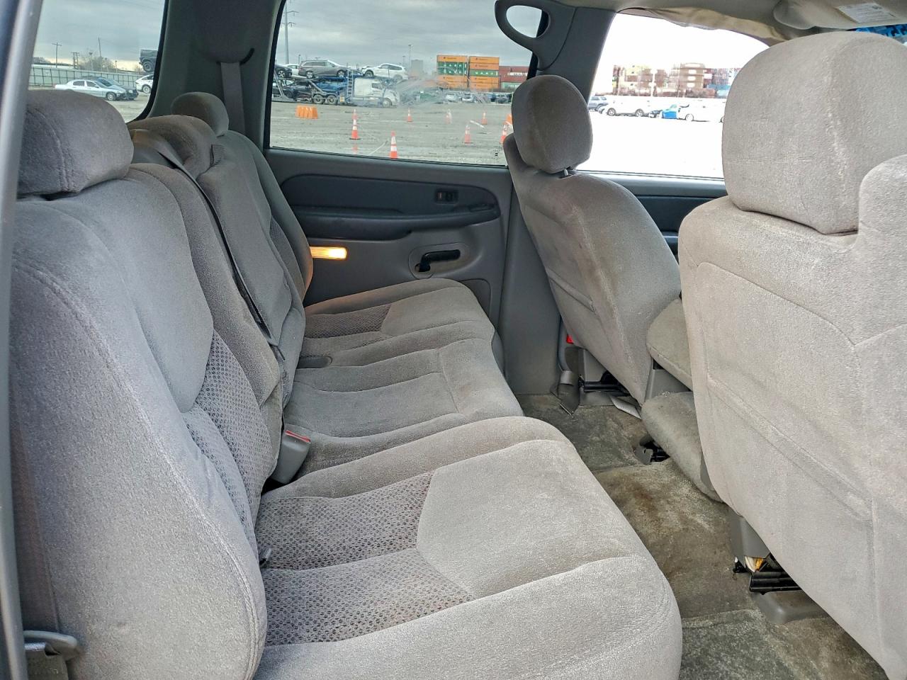 2003 CHEVROLET SUBURBAN C1500 photo 21