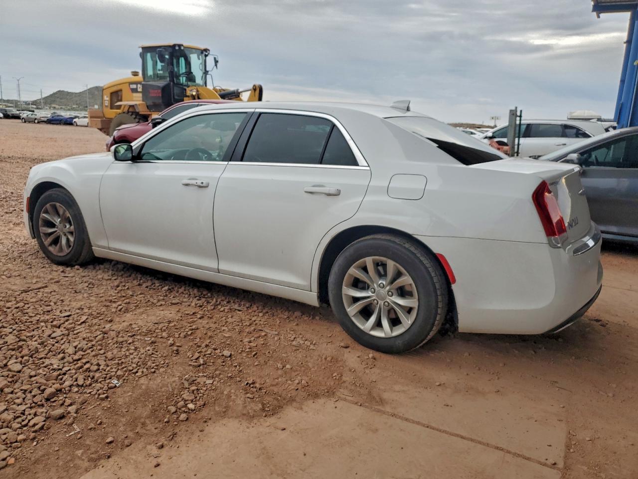 2015 CHRYSLER 300 LIMITED photo 3