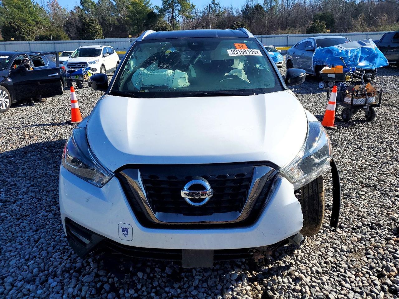 2020 NISSAN KICKS SR photo 5