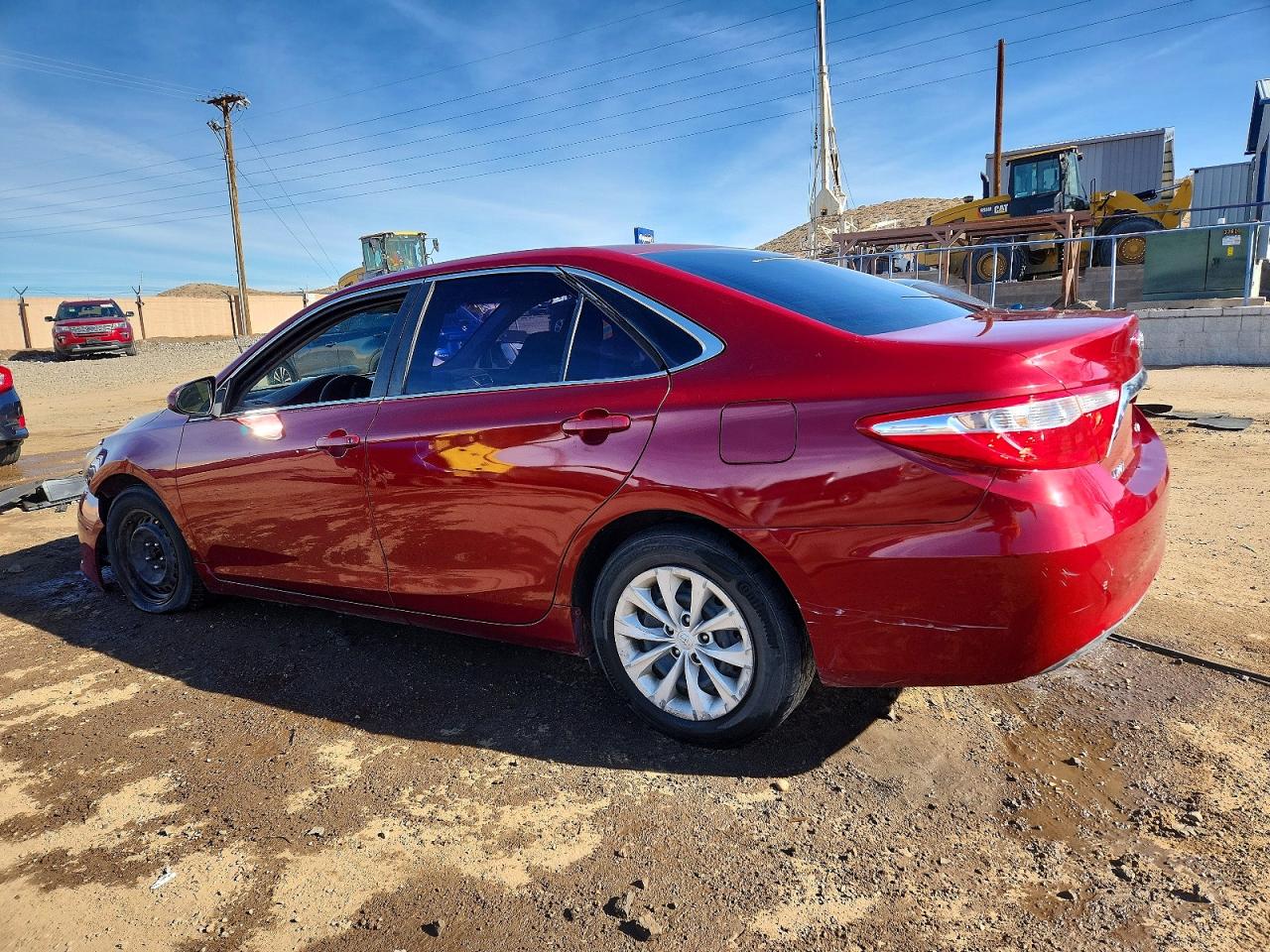 2015 TOYOTA CAMRY LE photo 2