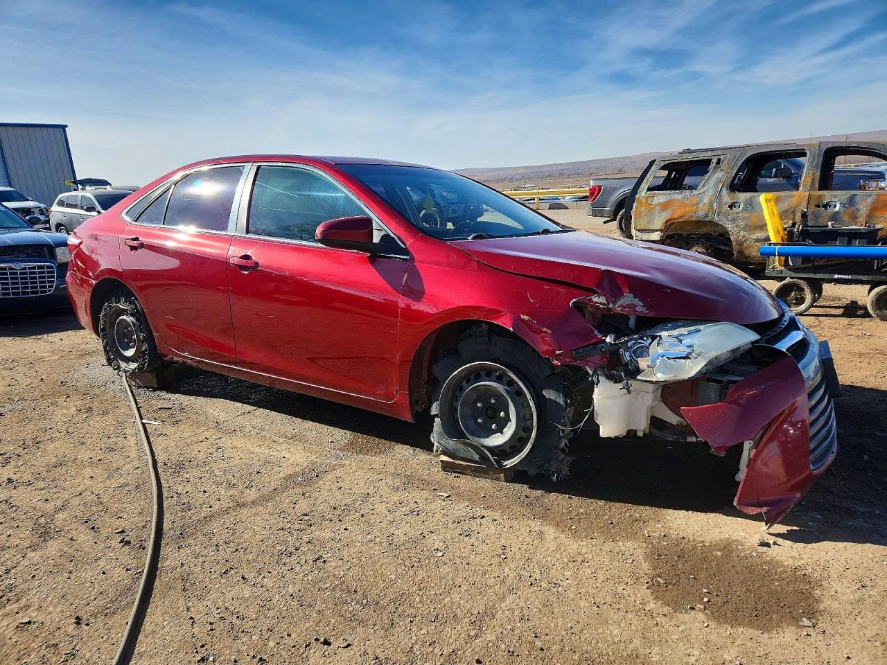 2015 TOYOTA CAMRY LE photo 4
