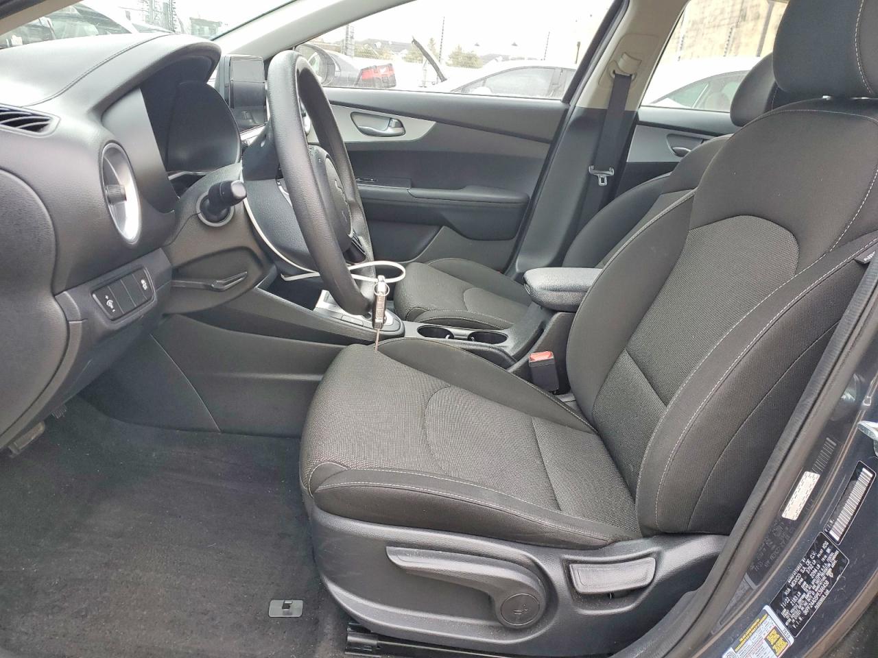 2023 KIA FORTE LX photo 7
