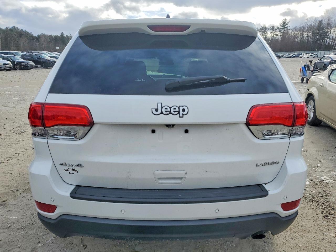 2019 JEEP GRAND CHEROKEE LAREDO photo 6
