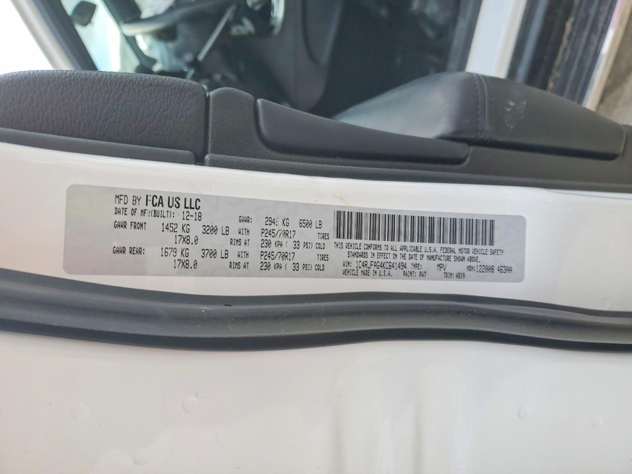 2019 JEEP GRAND CHEROKEE LAREDO photo 14