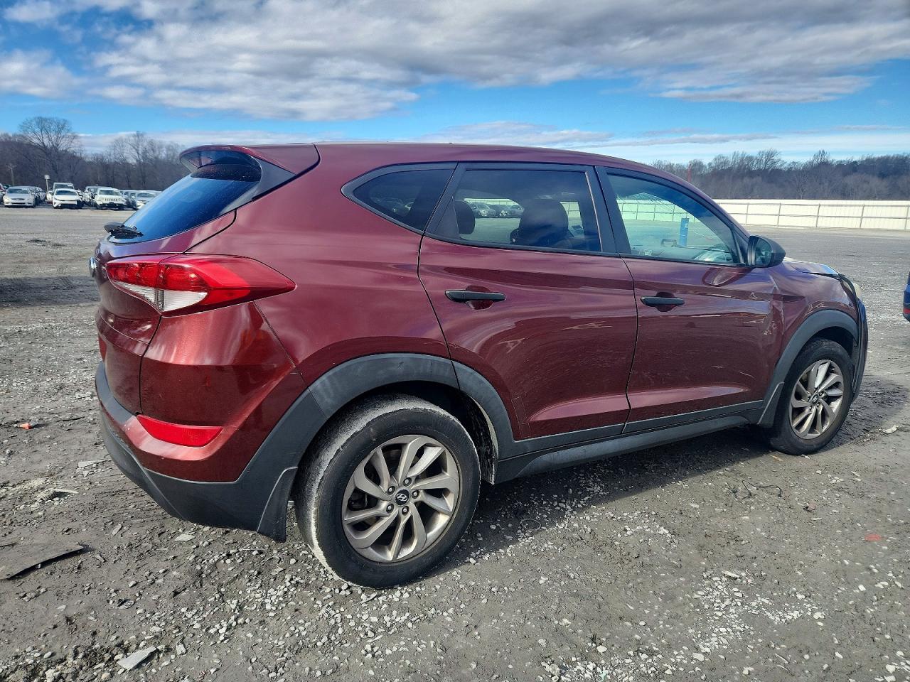 2016 HYUNDAI TUCSON SE photo 5