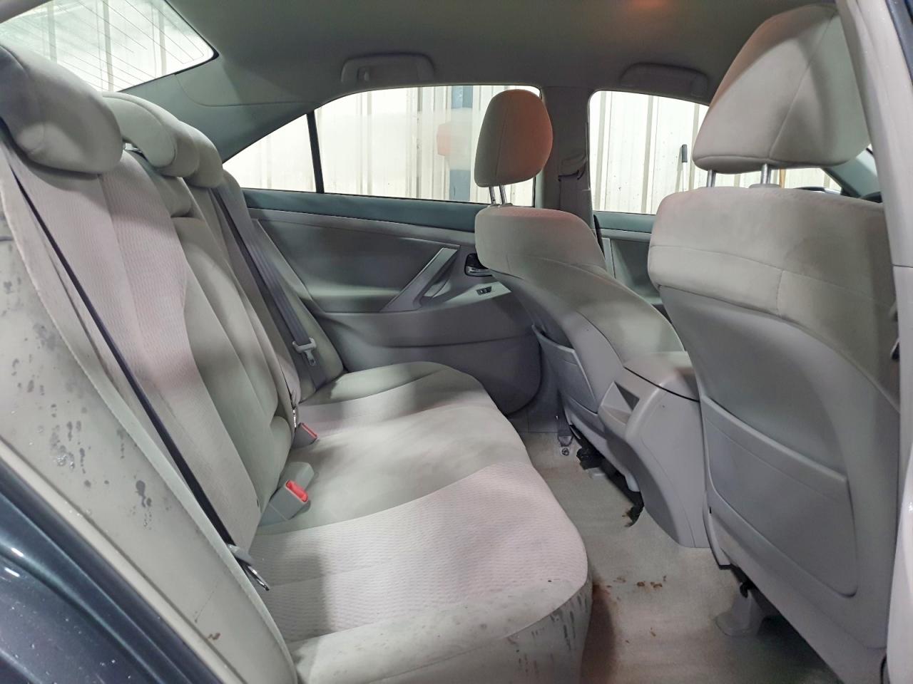 2010 TOYOTA CAMRY BASE photo 10