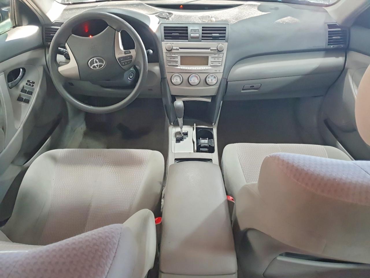 2010 TOYOTA CAMRY BASE photo 8