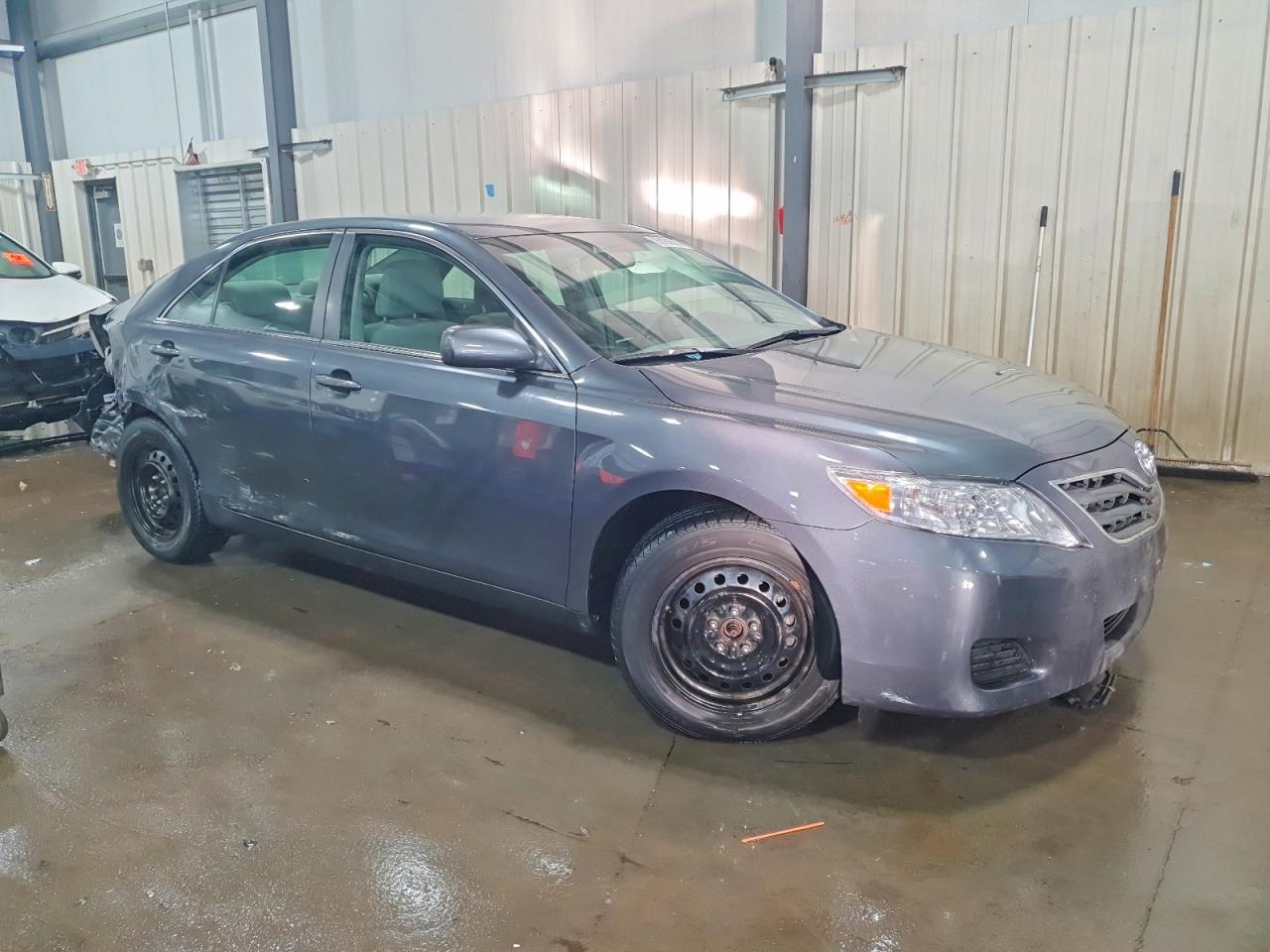 2010 TOYOTA CAMRY BASE photo 4