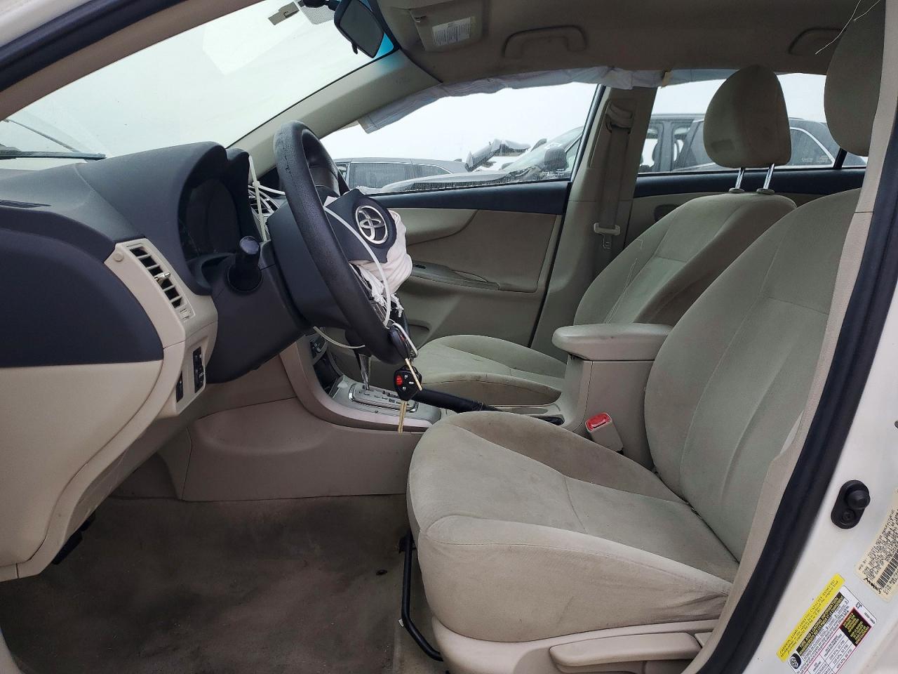2013 TOYOTA COROLLA BASE photo 7