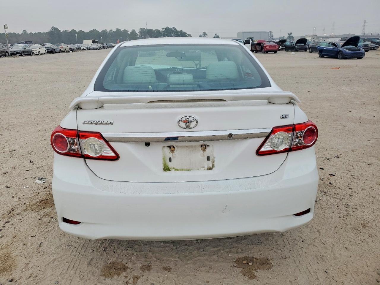 2013 TOYOTA COROLLA BASE photo 6