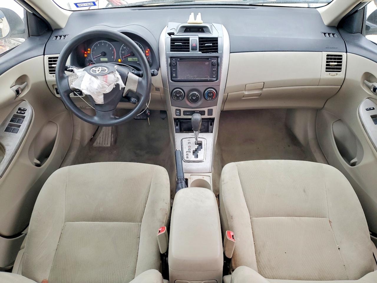 2013 TOYOTA COROLLA BASE photo 8