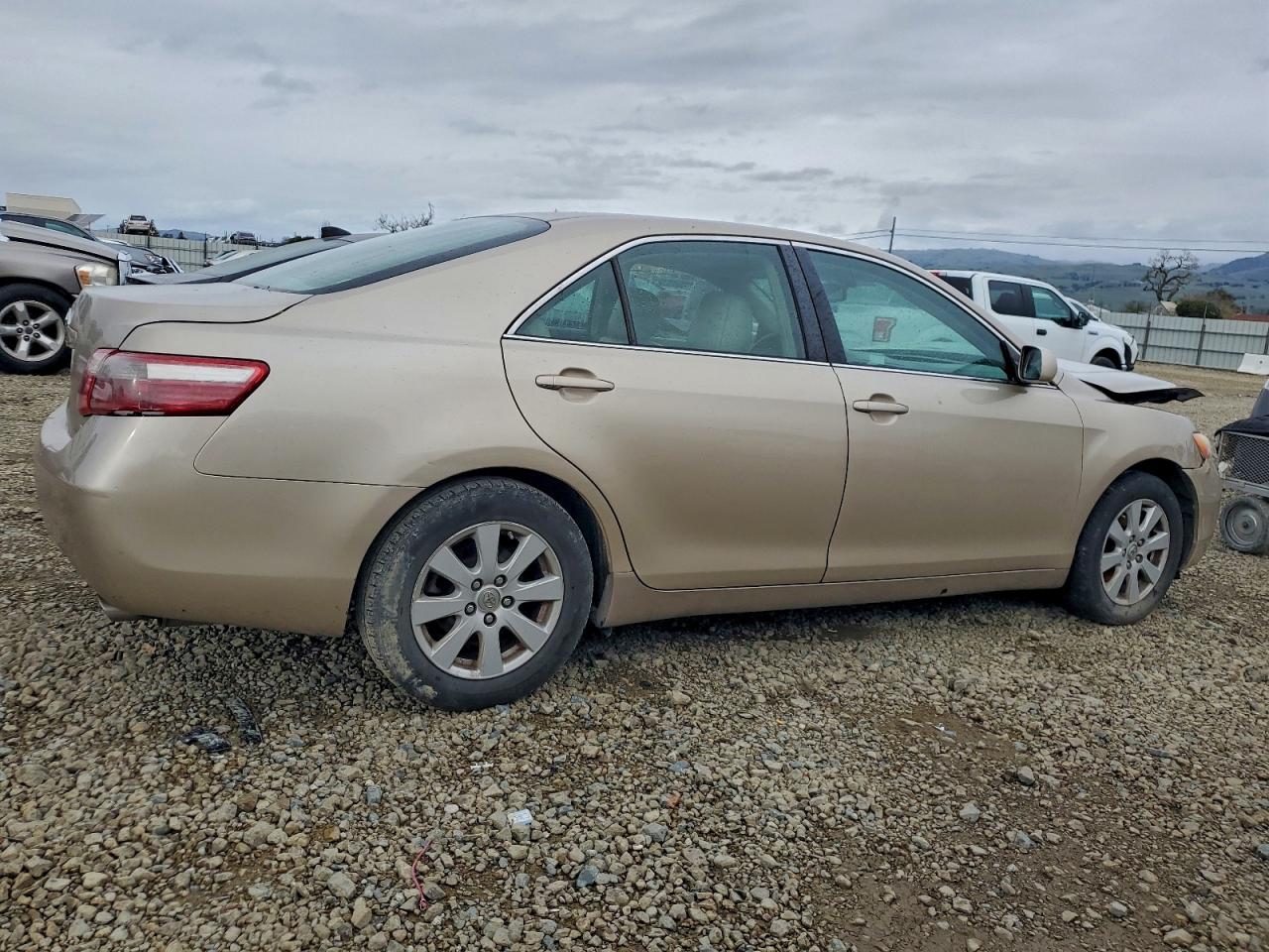 2009 TOYOTA CAMRY BASE photo 3
