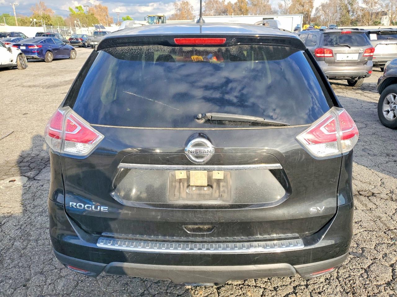 2016 NISSAN ROGUE S photo 11