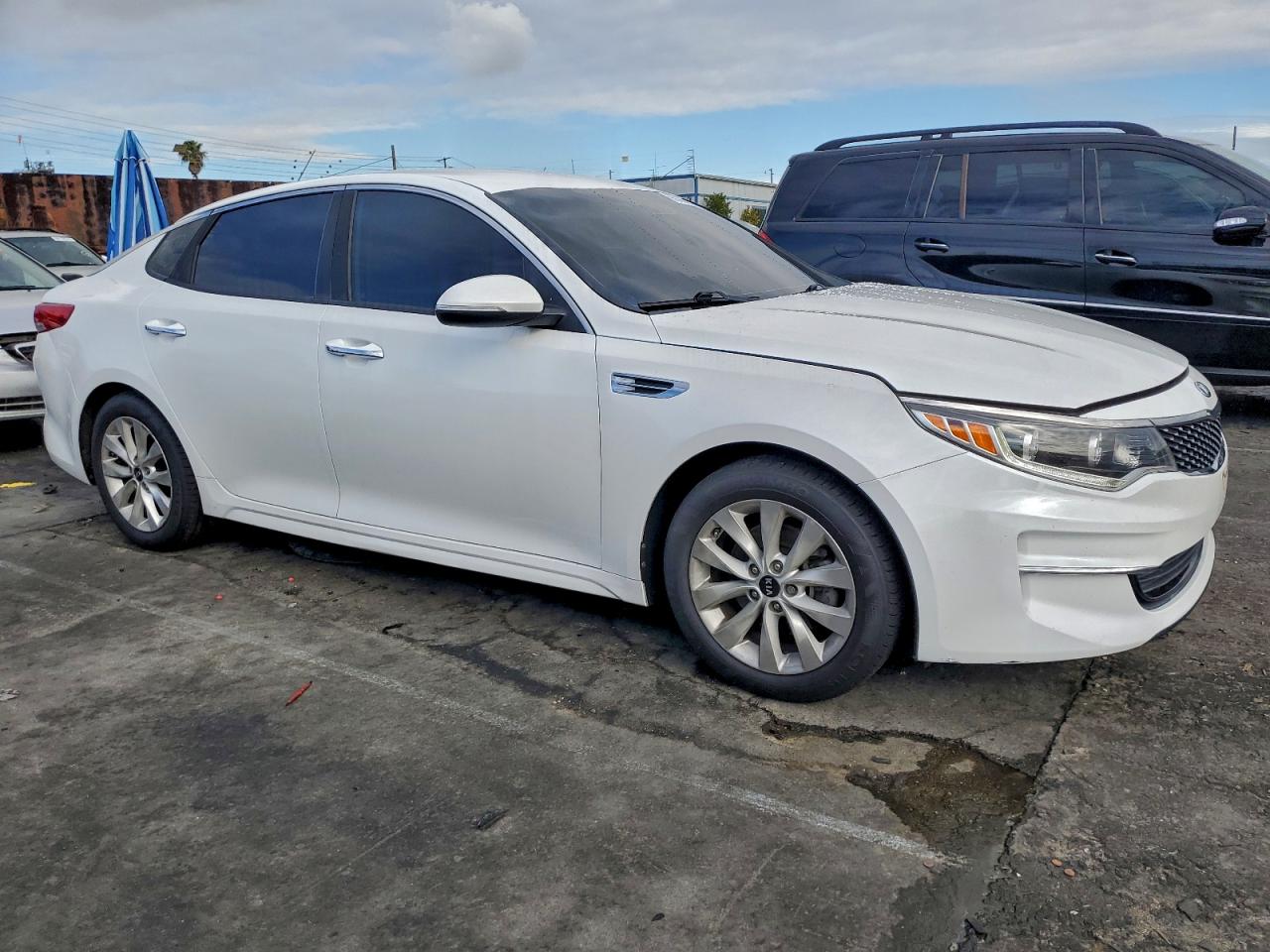 2016 KIA OPTIMA EX photo 4