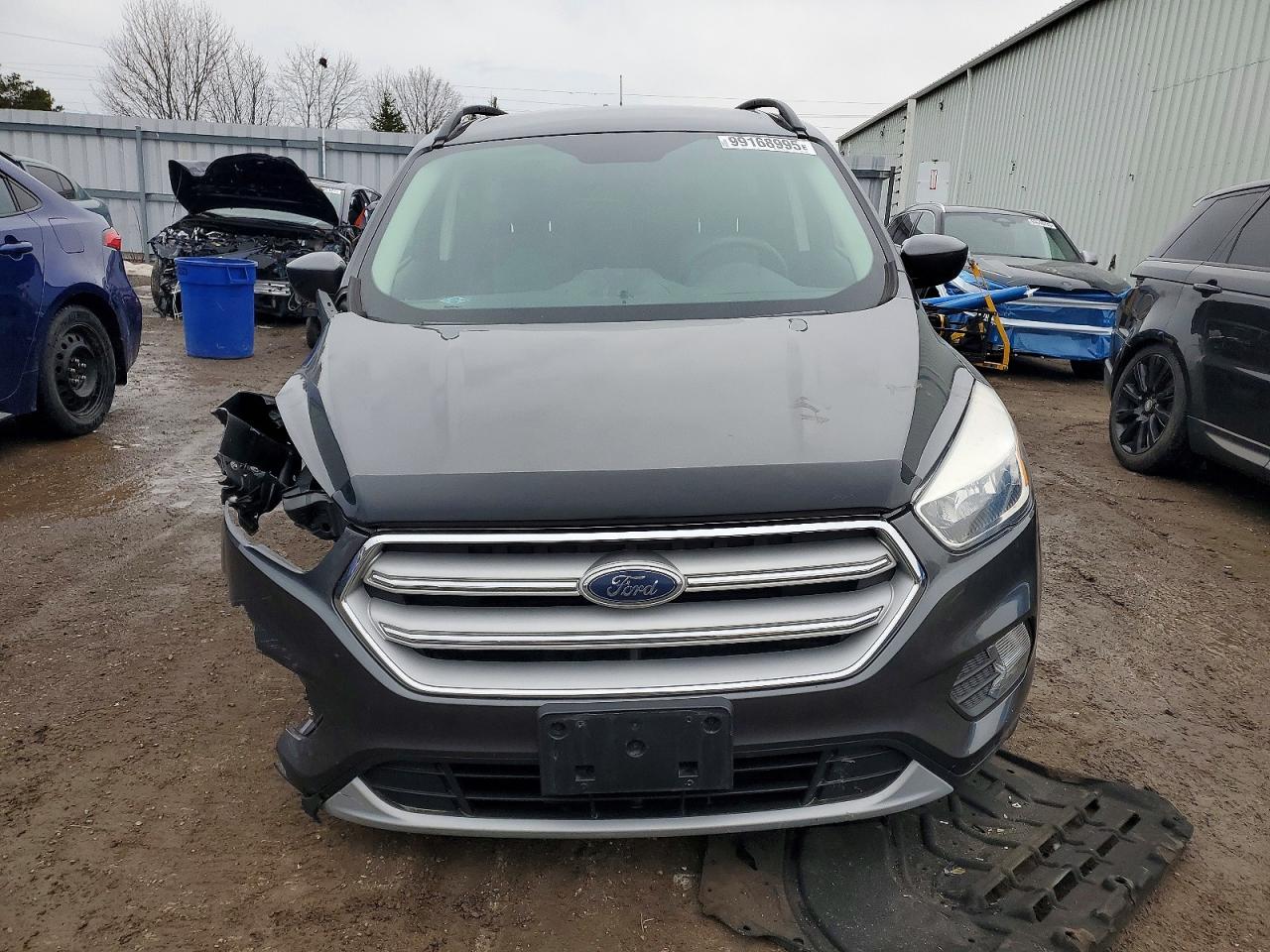 2018 FORD ESCAPE SE photo 9