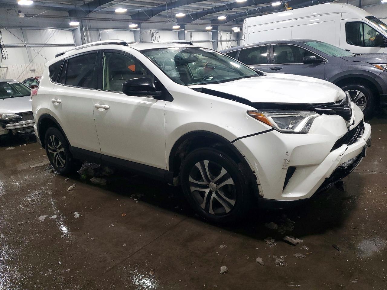 2016 TOYOTA RAV4 LE photo 4