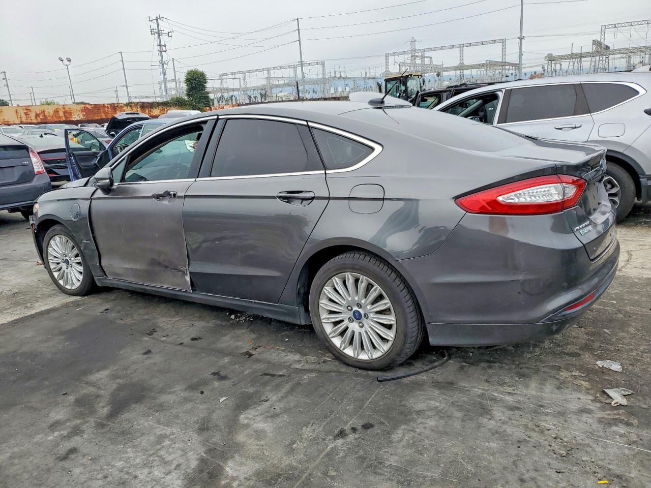 2016 FORD FUSION SE PHEV photo 2