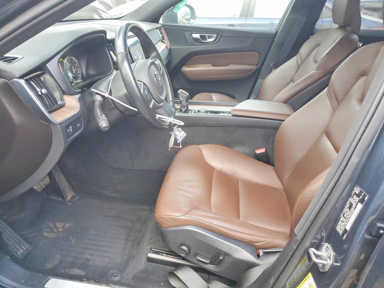 2021 VOLVO XC60 T5 MOMENTUM photo 7