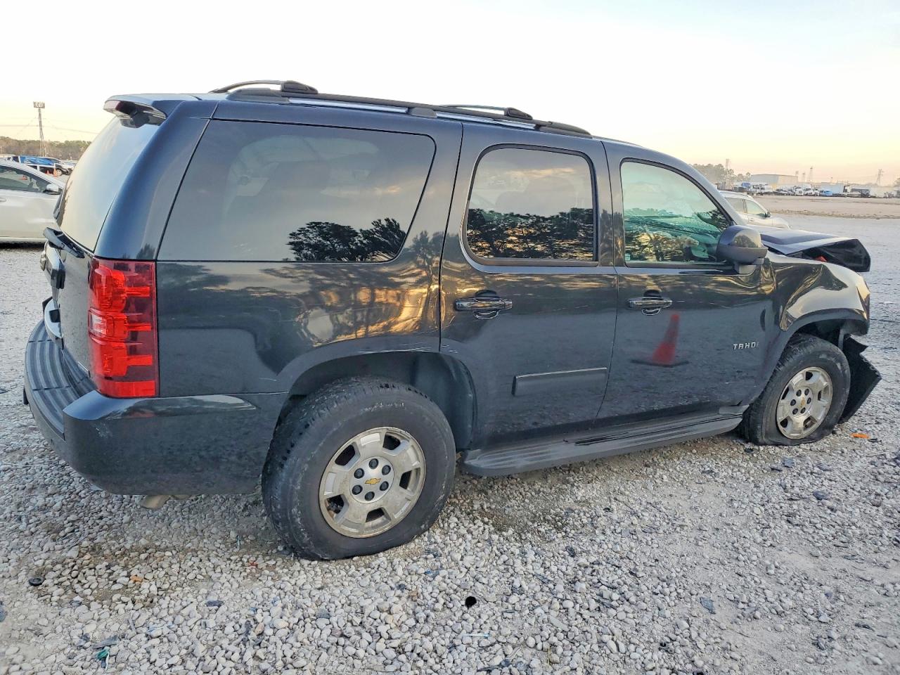2011 CHEVROLET TAHOE C1500 LS photo 7