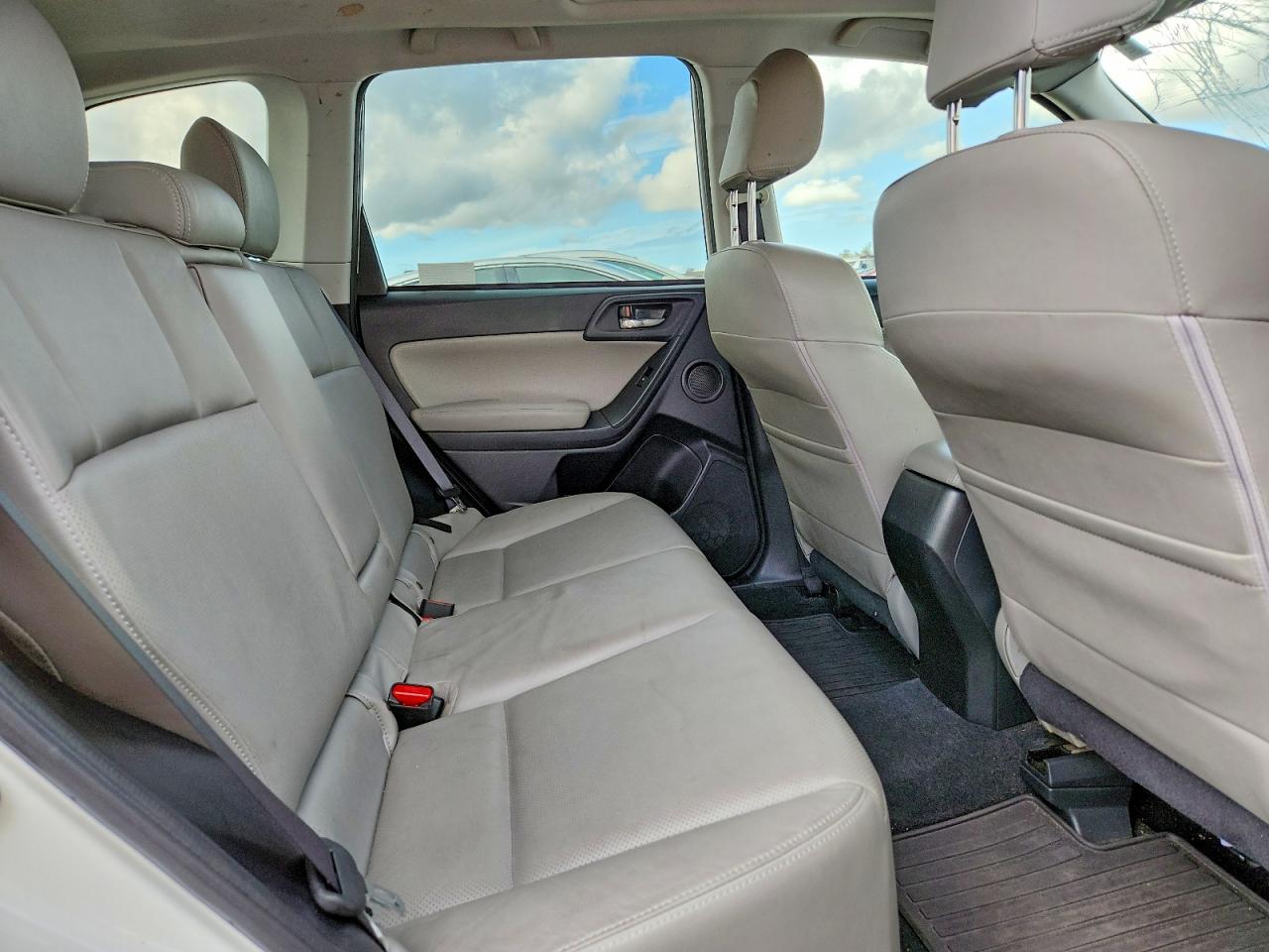 2015 SUBARU FORESTER 2.5I TOURING photo 11