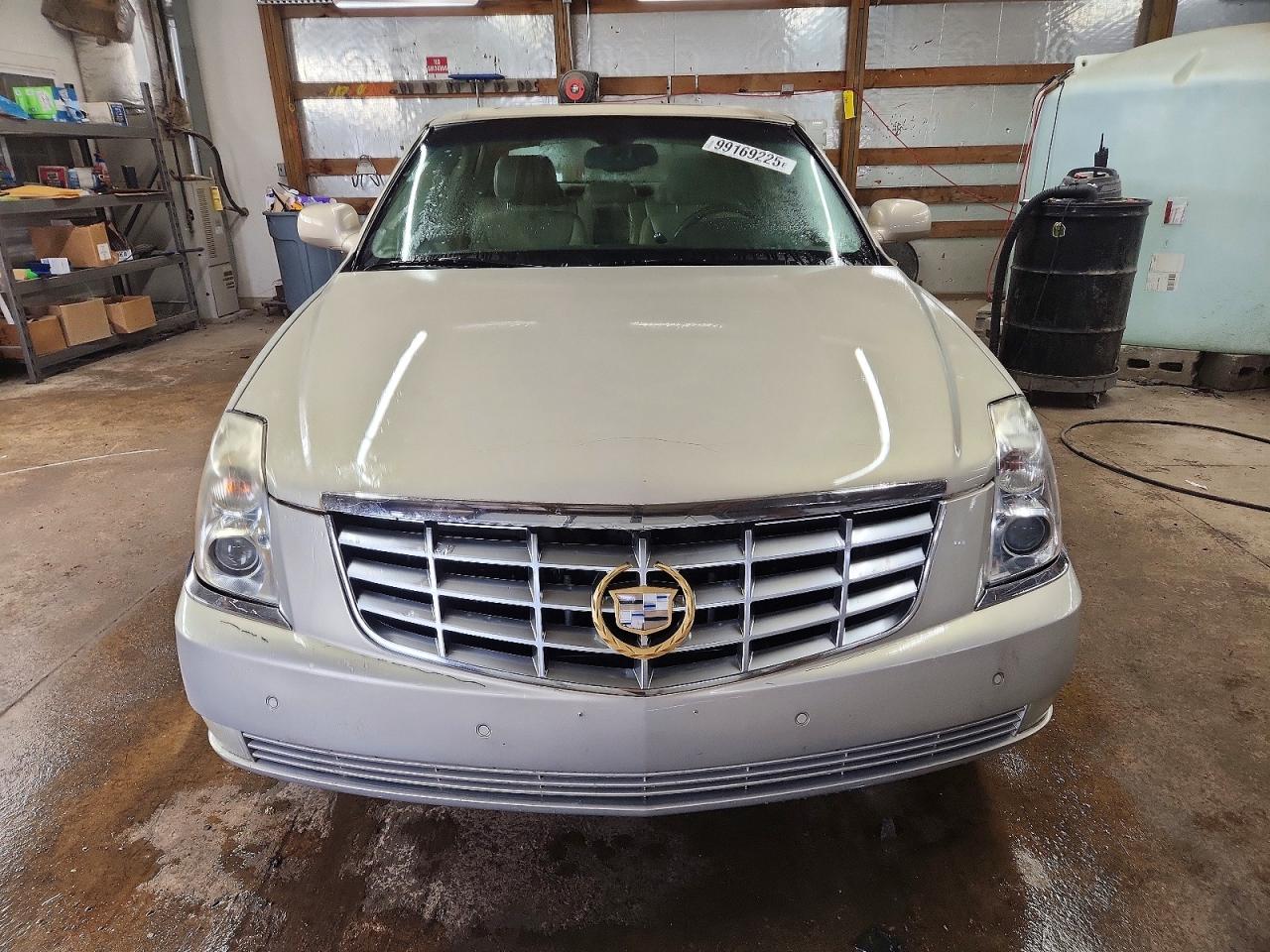 2007 CADILLAC DTS photo 9