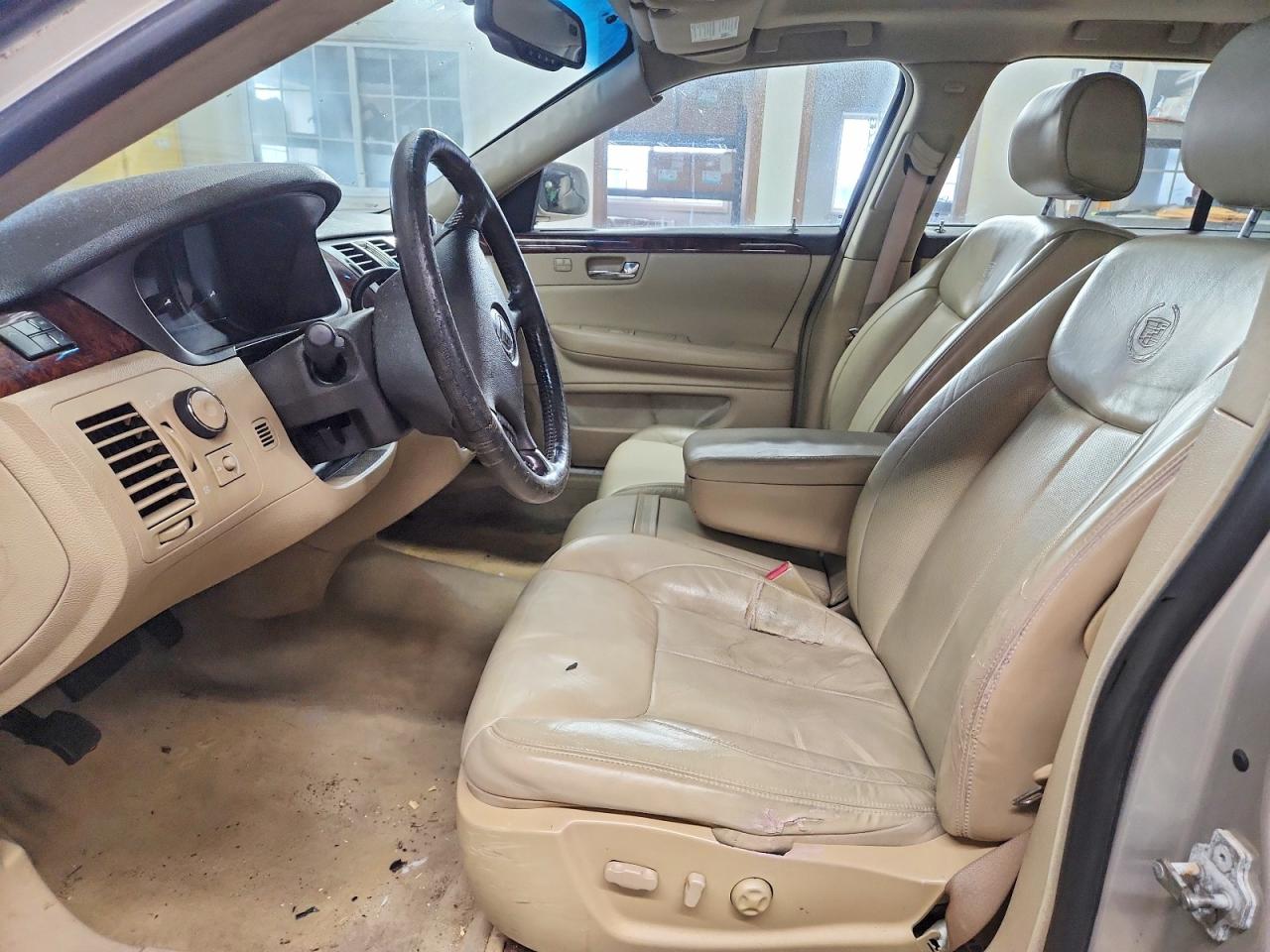 2007 CADILLAC DTS photo 13