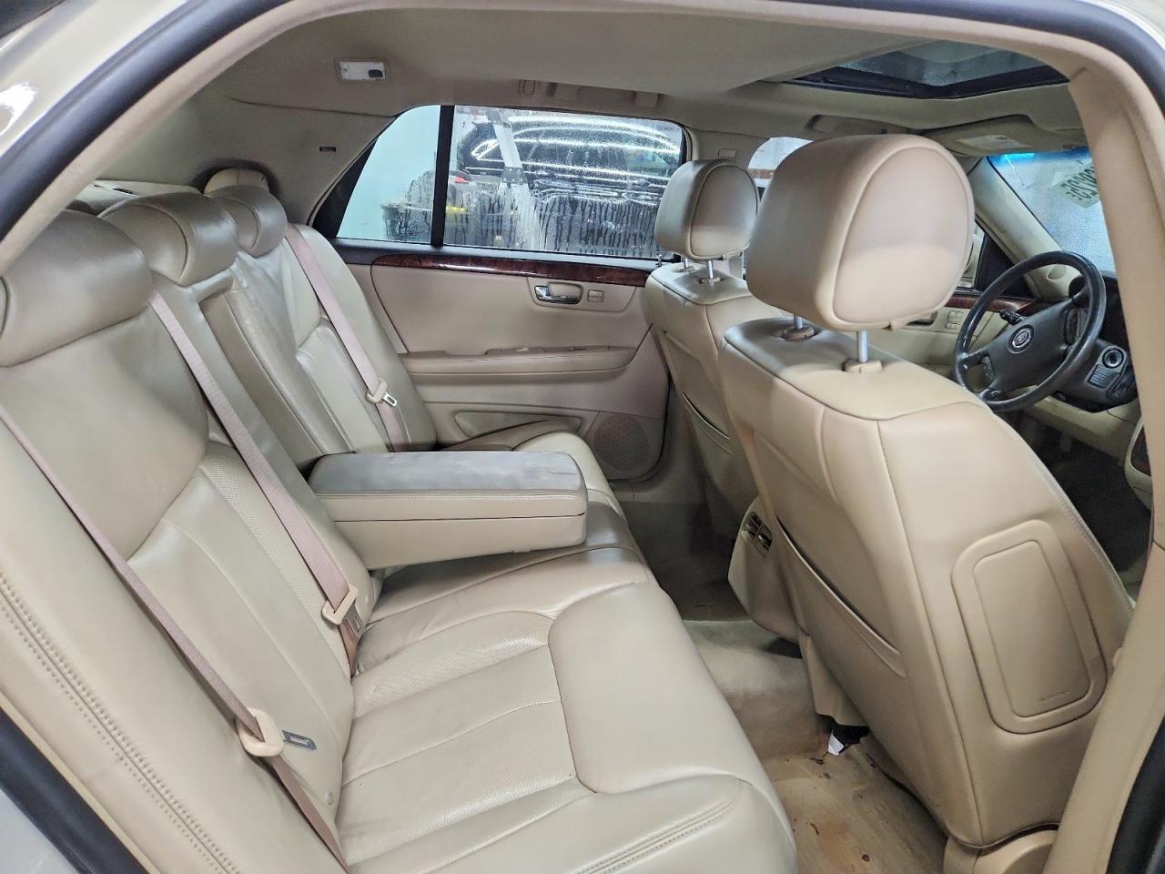 2007 CADILLAC DTS photo 19