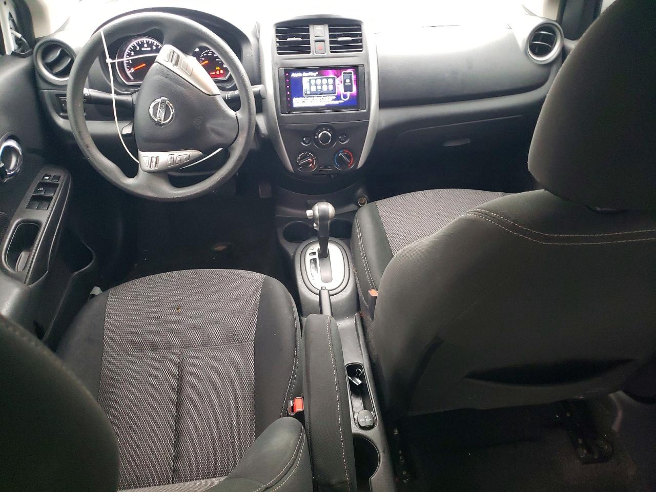 2018 NISSAN VERSA S photo 8