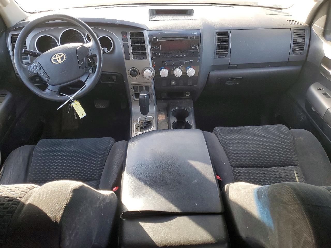 2011 TOYOTA TUNDRA CREWMAX SR5 photo 8
