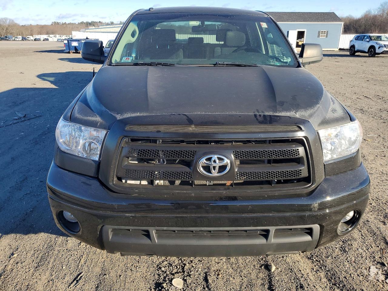 2011 TOYOTA TUNDRA CREWMAX SR5 photo 5