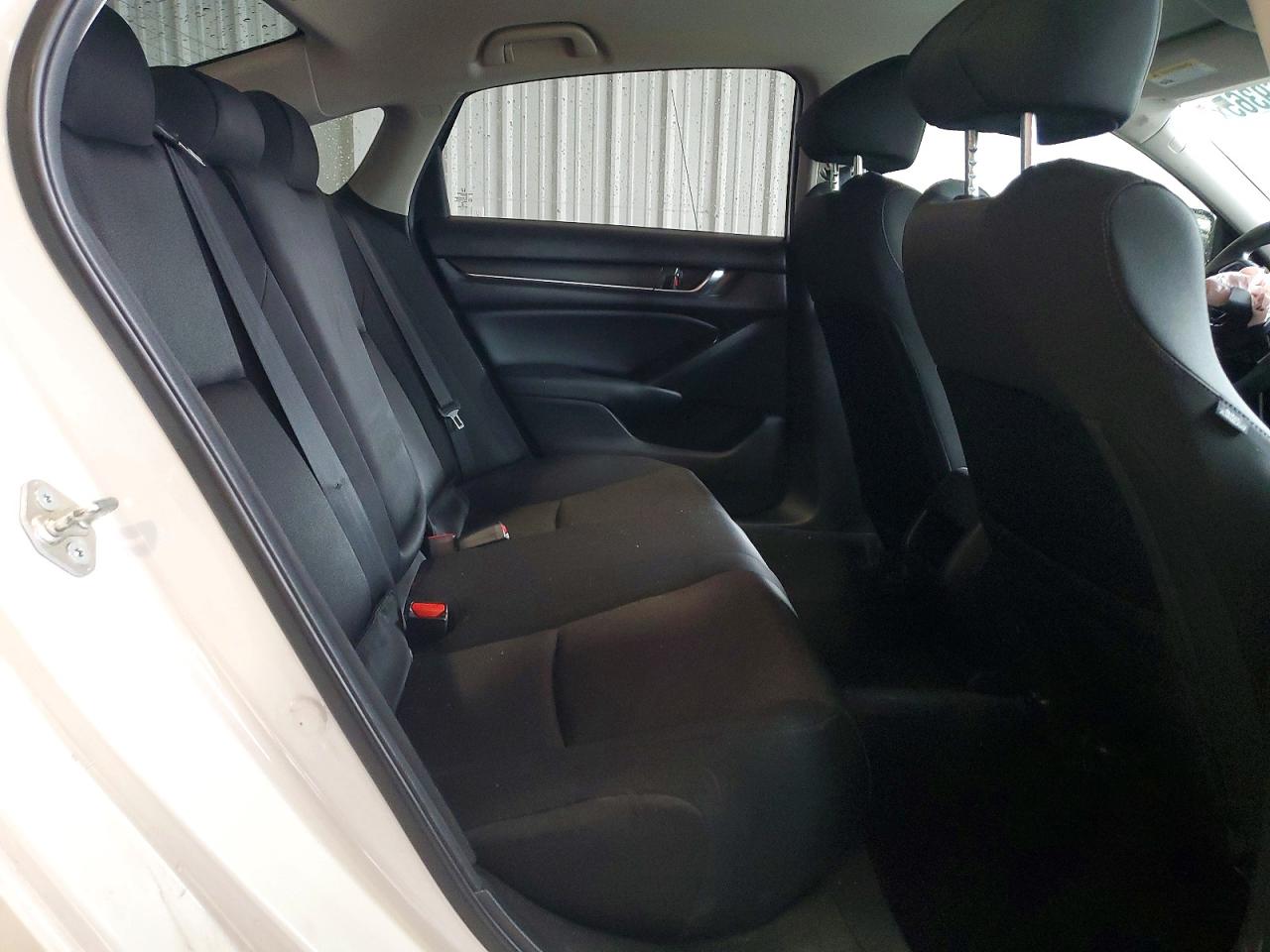 2018 HONDA ACCORD LX photo 10