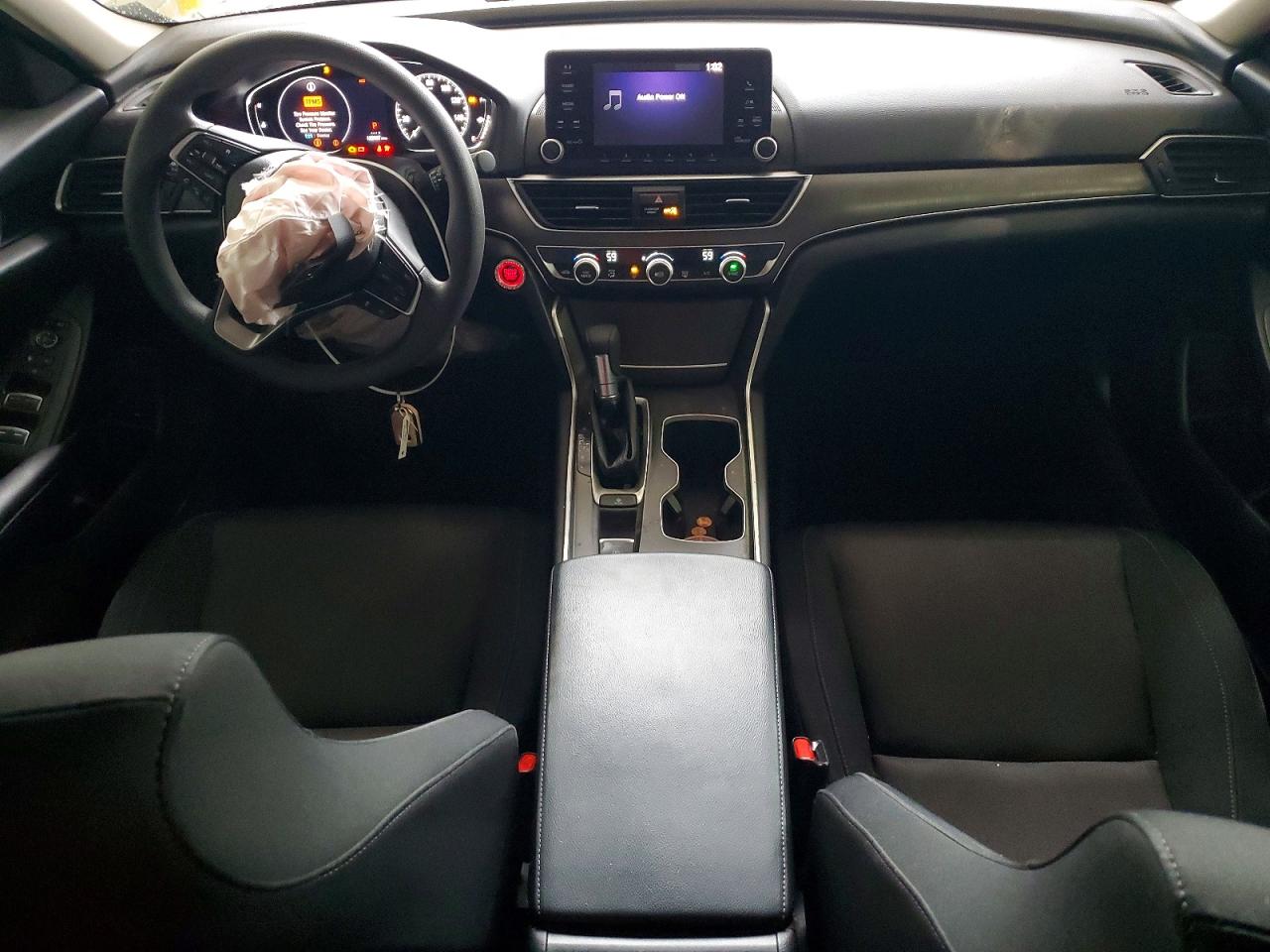 2018 HONDA ACCORD LX photo 8