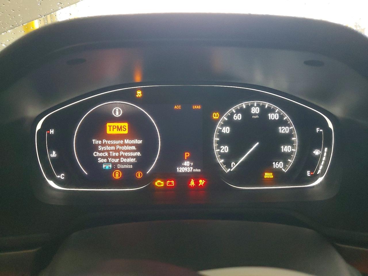 2018 HONDA ACCORD LX photo 9