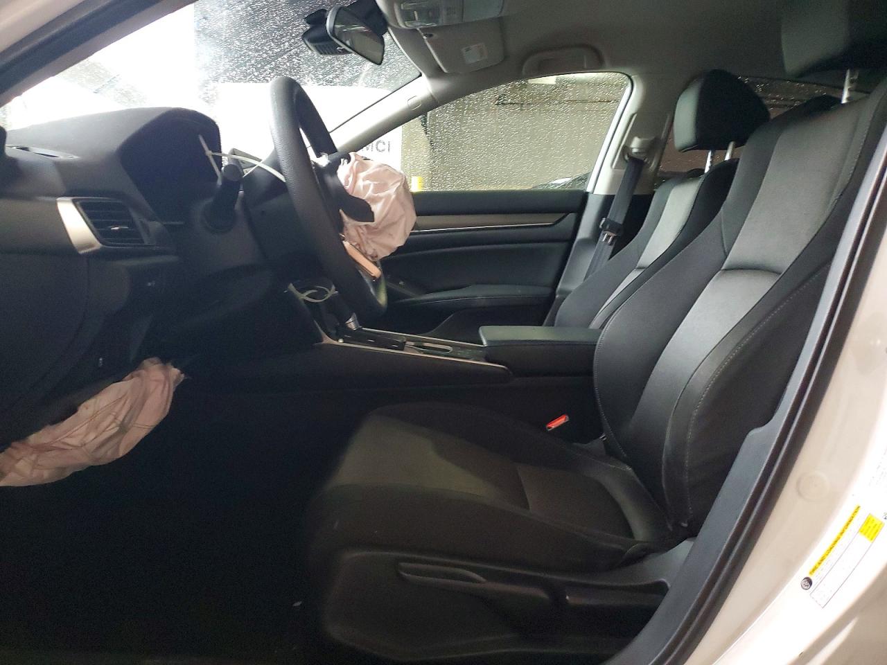2018 HONDA ACCORD LX photo 7