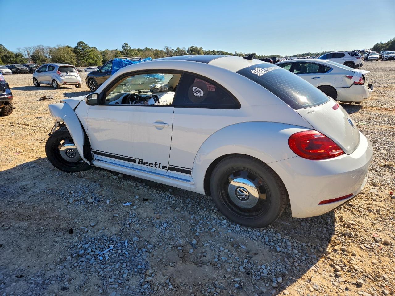 2014 VOLKSWAGEN BEETLE photo 2