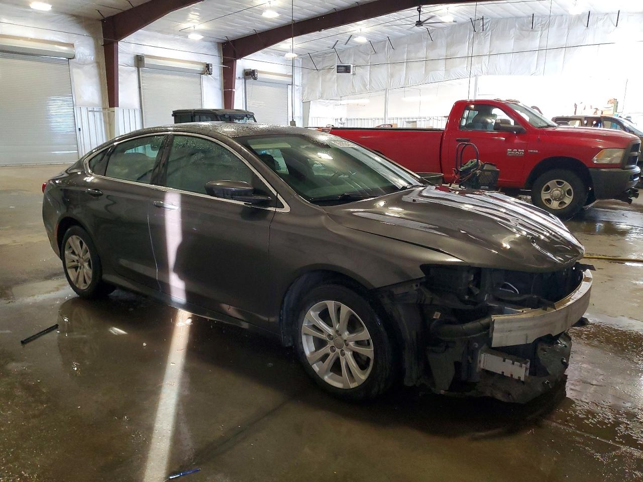 2016 CHRYSLER 200 LIMITED photo 4