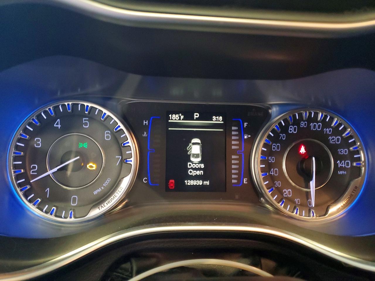 2016 CHRYSLER 200 LIMITED photo 9