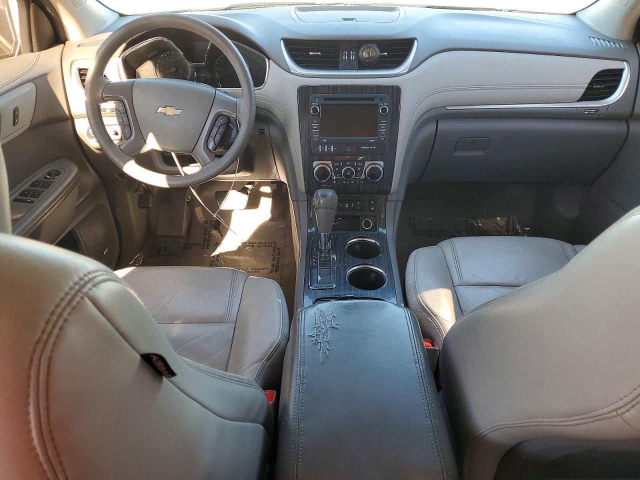 2014 CHEVROLET TRAVERSE LT photo 8