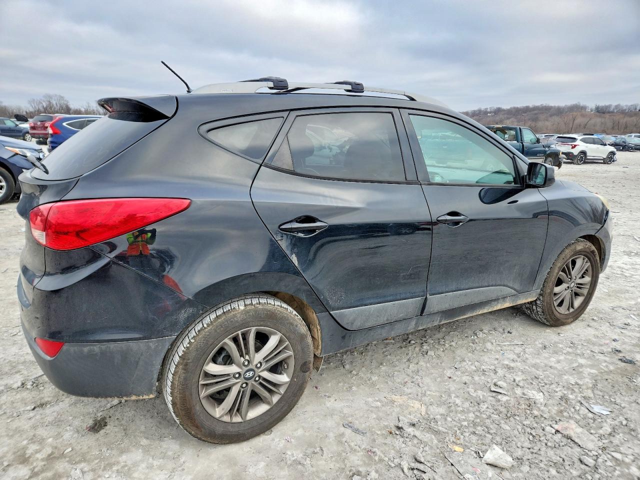 2015 HYUNDAI TUCSON SE photo 5