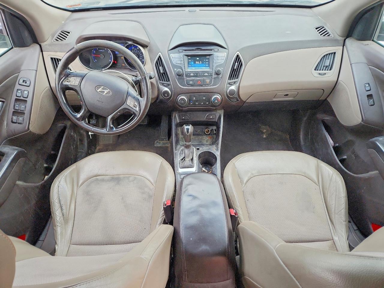 2015 HYUNDAI TUCSON SE photo 15
